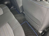 フロアマットもきれいな状態です。