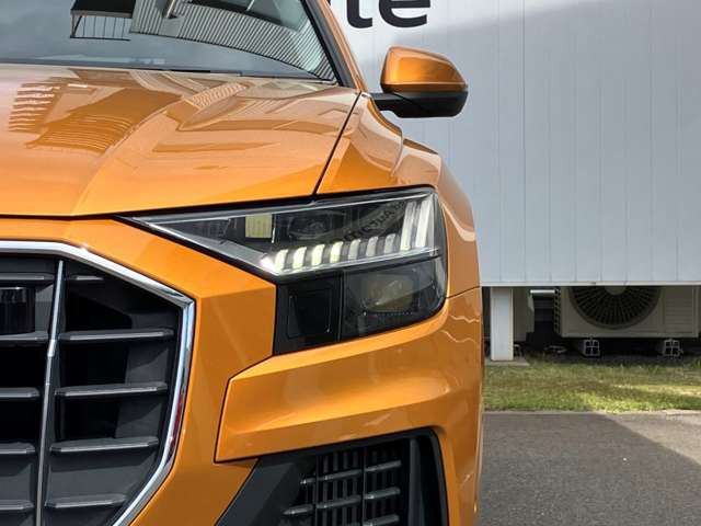 アウディ Q8 55 TFSI クワトロ ラグジュアリー 4WD の中古車詳細
