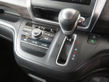 手の届きやすい位置にレイアウトされた操作のしやすいインパネシフト◎コンパクト設計で足元もスッキリお使い頂けます◎