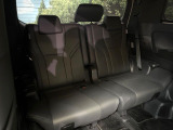 3列目シートはもちろん状態良好☆大人でもゆったりと座って頂けますので、大人数でのお出かけもラクラクです♪ご家族で、気の知れた仲間で、ドライブに行くのが楽しみですね♪