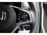 Hondaセンシングの機能のひとつ、アダプティブクルーズコントロール付!アクセルから足を離しても設定したスピードと前車との車間を保ち走行してくれます!車線維持もアシスト☆高速道路で疲労軽減ですね☆