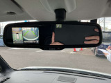 アラウンドビューモニターはバックミラー内にも表示できます!