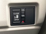 【パワースライドドア】スマートキーや運転席のスイッチでスライドドアの開閉が可能♪電動だから力を入れてドアを開ける必要が無く、小さいお子様でも、重い荷物を持っている時もラクに開け閉めできます♪