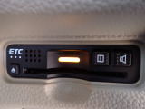 ■【ETC車載器】が装備されています。セットアップをしてお渡しとなり、ETCカードを差し込むだけで高速道路の利用が可能です。