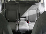 後部座席もゆったり座れます。