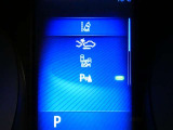 【PCS(プリクラッシュセーフティーシステム】・・・進路上の車両を前方センサーで検出し、衝突の可能性が高いと判断したときに、警報やブレーキ力制御により運転者の衝突回避操作を補助します。