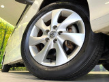 【純正16インチアルミホイール】外観にマッチした純正アルミホイールを装着しております。各種社外アルミホイールや、スタッドレスタイヤも取扱いしております。是非ご相談ください♪