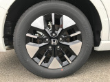 ホンダ純正のアルミホイールが装備されています。