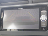 バックカメラも装備しています。気になる後ろの見通しや車庫入れにも大活躍!運転が困難な場所でもしっかりサポート!心強い味方のモニターです。【バックカメラ】付の車って1回乗るとクセになります。