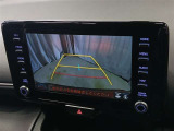 バックガイドモニターで、後方を確認しながら安心して駐車することができます。運転初心者も熟練者も必須の機能ですよ!