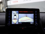 パノラミックビューモニター付きです。車両を上から見たような映像をディスプレイオーディオ画面に表示。運転席からの目視だけでは見にくい、車両周辺の状況をリアルタイムでしっかり確認できます。