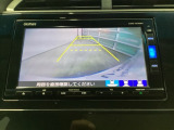 バックモニター付きで、車庫入れやバック時の後方確認をしっかりサポート。モニターに映し出される映像で死角も確認しやすく、狭い場所での駐車や後退時の操作をより安心して行えます。