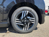 アルミホイール装着しております。