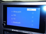 ディスプレーオーディオ8型&BT/フルセグTV/ナビ機能があります。
