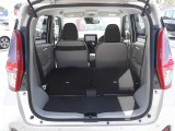 ラゲージルームだって広々です!シートを収納して更にお荷物積めちゃいます♪