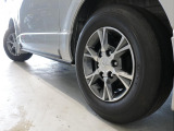 純正15インチアルミ装着済み!!