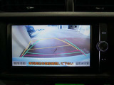 バックガイドモニターで、後方を確認しながら安心して駐車することができます。運転初心者も熟練者も必須の機能ですよ!