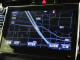 メーカー装着のT-ConnectSDナビを装備しております。