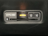 ハンドルの左下にETC2.0がついています。高速道路の料金所の通過も楽々です!。 カードの取り出しもしやすい場所についています。
