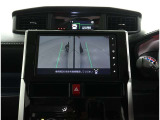 パノラミックビューモニター装備!サイドビュー・車両に取り付けたフロント、サイド、バックカメラの映像を合成して画面上に表示させることで、低速時の運転を補助する装置です。