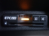 ■【ETC車載器】が装備されています。セットアップをしてお渡しとなり、ETCカードを差し込むだけで高速道路の利用が可能です。