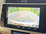 【バックカメラ】駐車時に後方がリアルタイム映像で確認できます。大型商業施設や立体駐車場での駐車時や、夜間のバック時に大活躍!運転スキルに関わらず、今や必須となった装備のひとつです!