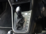 マニュアル操作も可能なATです。お好みでスポーティな走行も可能です