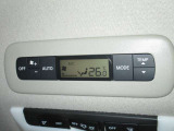 後席オートエアコン装備♪気温によって温度設定を変えられますので、後部座席に乗っている方も快適に過ごせます♪