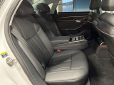●後部座席も気になるようなキズ・汚れやへたり等、大きなダメージはなく、良好な状態です。