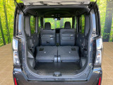 普段のお買い物や通勤、送迎等に十分な荷室スペースを確保しております。セカンドシートを倒すと、大きな荷物の積載も可能です♪