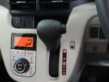 インパネシフトのオートマチックトランスミッションです。
