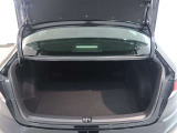 開口部の広いラゲージスペースは、ゴルフバックなどの荷物もラクラク積み込めます。