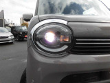 LEDヘッドライトです!暗くなった時に明るく照らしてくれるので安心して運転していただけます☆