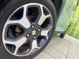 【純正15インチアルミホイール】外観にマッチした純正アルミホイールを装着しております。各種社外アルミホイールや、スタッドレスタイヤも取扱いしております。是非ご相談ください♪