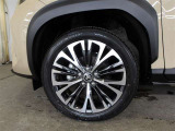 純正18インチアルミホイール装備です☆