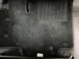フロアマットを装備しております。