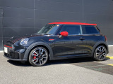 数あるMINI中古車より弊社のお車をご覧頂き、ありがとうございます!弊社はMINI正規販売店であり、整備を整えてからのご納車となりますので安心してお乗り頂けます。もちろん全国にご納車も可能です!