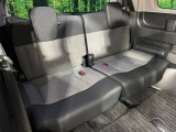 3列目シートはもちろん状態良好☆大人でもゆったりと座って頂けますので、大人数でのお出かけもラクラクです♪ご家族で、気の知れた仲間で、ドライブに行くのが楽しみですね♪