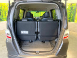 普段のお買い物や通勤、送迎等に十分な荷室スペースを確保しております。セカンドシートを倒すと、大きな荷物の積載も可能です♪