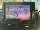 ディーラー純正ナビゲーション付き、行きたい所に案内してくれます。楽しいドライブのお手伝い(*&acute;&nabla;`)ノ