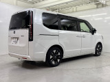 納車前には、当社メカニックによる『プロの視点』で、安全かつ安心して気持ちよくお乗りいただける整備を行います。尚、お車によっては別途追加部品をご相談させて頂く事もございます。詳しくはスタッフまで。