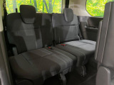 3列目シートはもちろん状態良好☆大人でもゆったりと座って頂けますので、大人数でのお出かけもラクラクです♪ご家族で、気の知れた仲間で、ドライブに行くのが楽しみですね♪