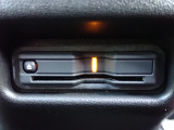 ■【ETC車載器】が装備されています。セットアップをしてお渡しとなり、ETCカードを差し込むだけで高速道路の利用が可能です。