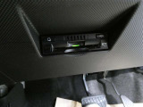 アンテナ分離型ETCです。ETC本体は目立つところに設置していないのでデザイン的にも安全性も高いです。