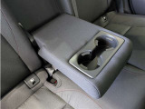後部座席にも装備しております。