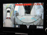 パノラミックビューモニター付きです。車両を上から見たような映像をディスプレイオーディオ画面に表示。運転席からの目視だけでは見にくい、車両周辺の状況をリアルタイムでしっかり確認できます。
