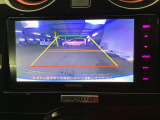 バックモニター付きで、車庫入れやバック時の後方確認をサポート。