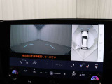 上から車両を見下ろしたような映像をナビゲーション画面に表示する「パノラミックビューモニター(床下透過表示機能付き)も搭載しています。
