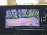 【バックカメラ】駐車時に後方がリアルタイム映像で確認できます。大型商業施設や立体駐車場での駐車時や、夜間のバック時に大活躍!運転スキルに関わらず、今や必須となった装備のひとつです!