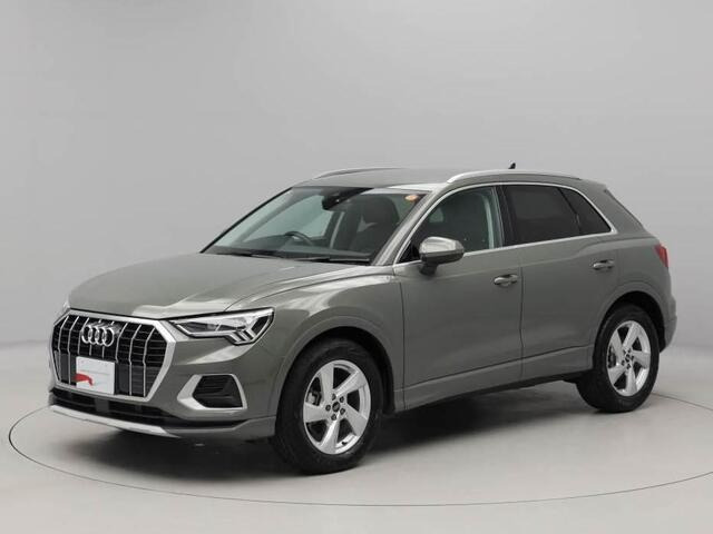 Q3 35 TFSI アドバンスド 